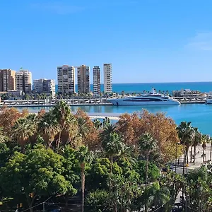 Penthouse With Solarium In The Center Of Malaga-atico Con Solarium En El Centro De Apartamento